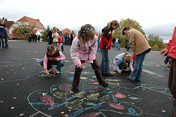 Slavnostní osázení svahu u nového hřiště 2007