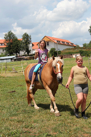 Příměstský tábor 2015 "Zlatá řemesla - nesla či nenesla?"