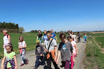 Velikonoční výšlap ke studánce sv. Vojtěcha v Berandubu