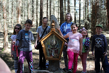 Velikonoční výšlap ke studánce sv. Vojtěcha v Berandubu