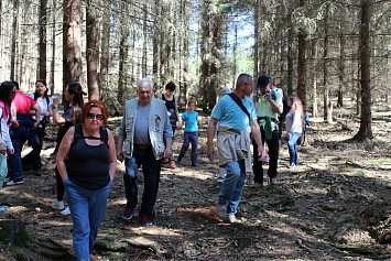 Velikonoční výšlap ke studánce sv. Vojtěcha v Berandubu