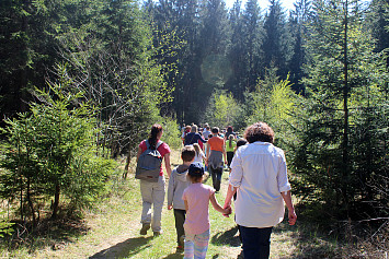 Velikonoční výšlap ke studánce sv. Vojtěcha v Berandubu