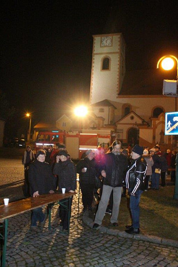 Zpívání koled s Českým rozhlasem Plzeň