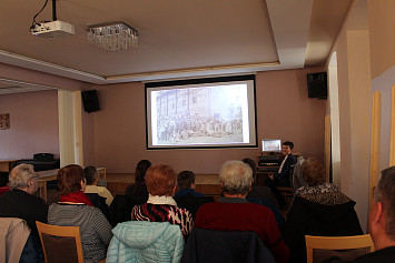 Beseda s historikem Matoušem Niklem